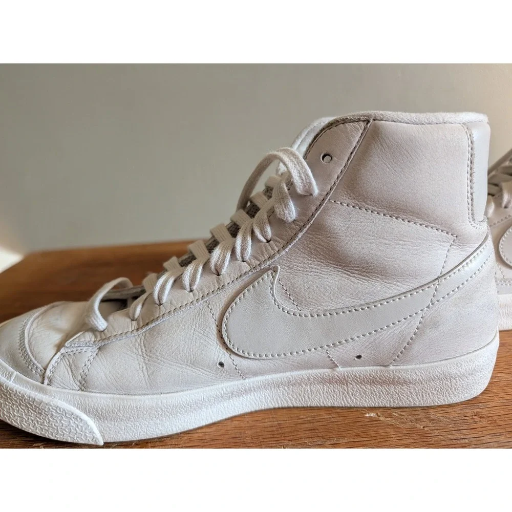 Nike Blazer Mid '77 Premium Size 9 Women Leather Photon Dust-Summit White Shoes